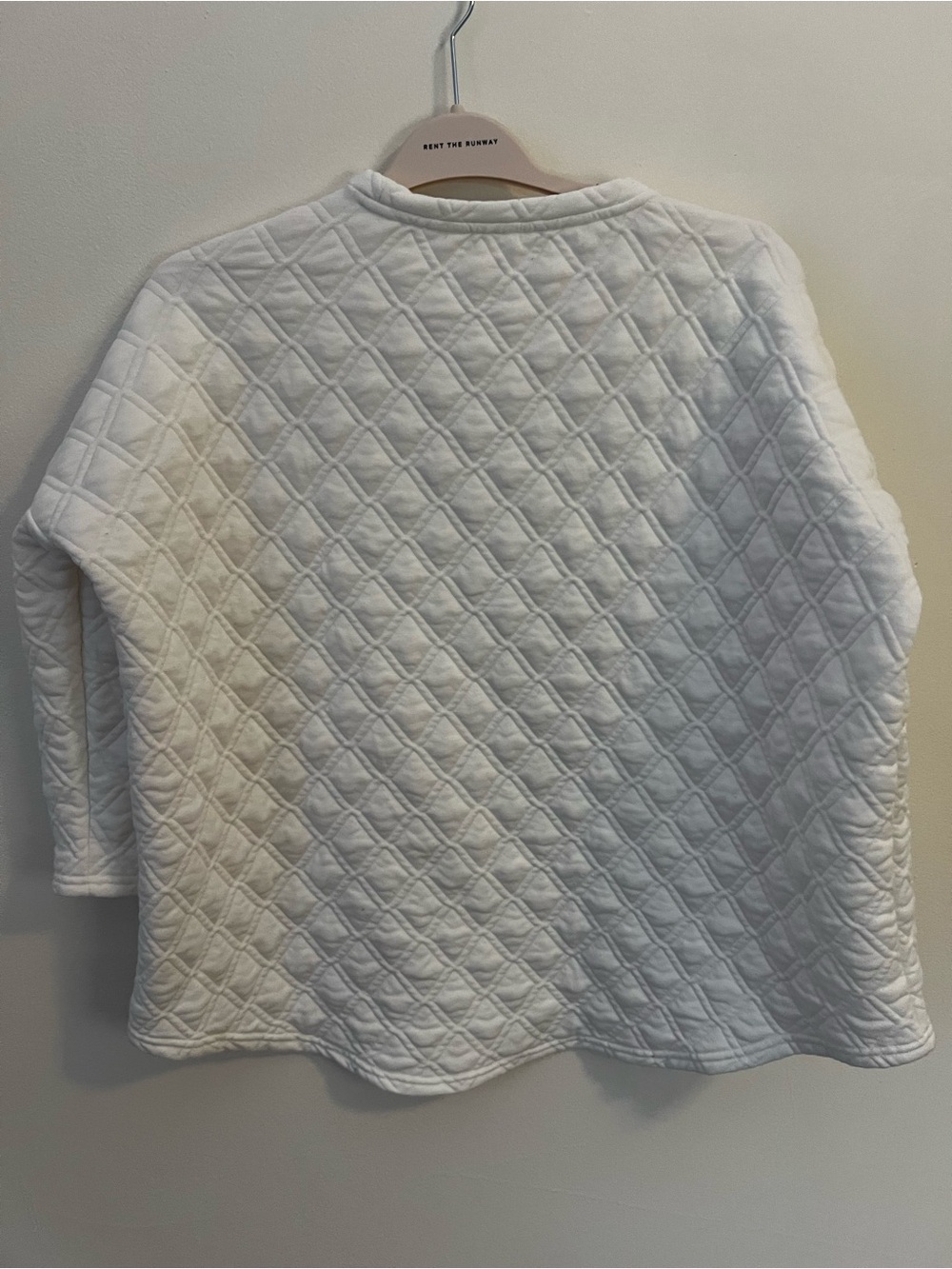 Tuckernuck White Quilted Crewneck Sweatshirt, size medium/large - Picture 2 of 3